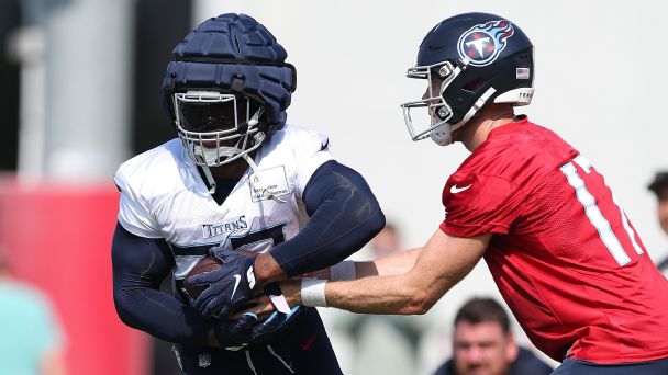 Despite adding Hopkins, Titans know offense is centered around Henry and the run game