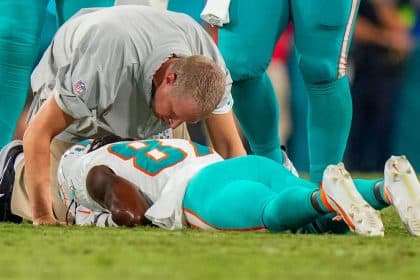 Fins' Davis out of hospital, in concussion protocol