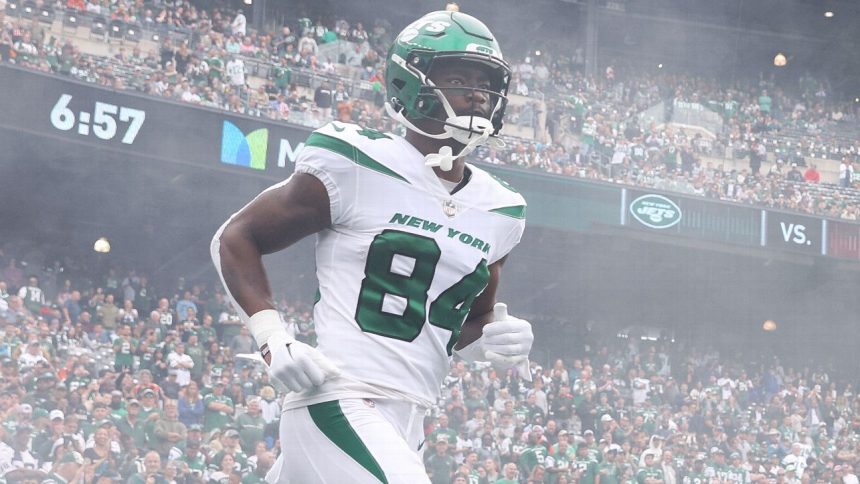 Jets WR Davis 'stepping away' from NFL at 28