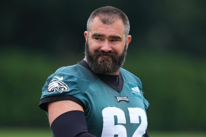 Kelce 'cheap shot' sparks Eagles-Colts brawl