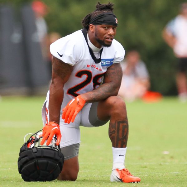 Mixon declines to talk case; shuns specific outlets