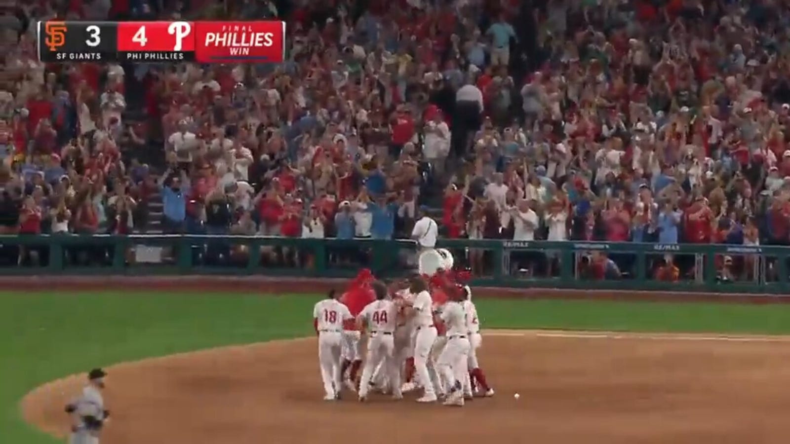 Trea Turner hits a walk-off, two-run single to give the Phillies a 4-3 victory over the Giants