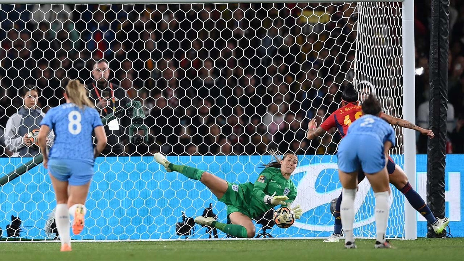 Mary Earps makes the save on Jennifer Hermoso's penalty kick to keep England in the fight against Spain