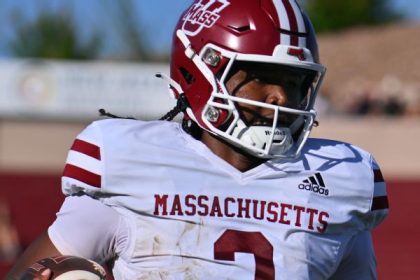 UMass ends 24-game road skid with win at NMSU