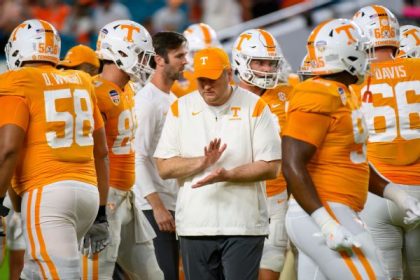 Vols' top-10 class gets boost from No. 6 DE Ross