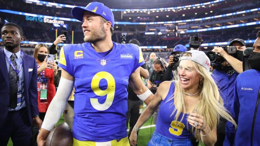 Wife: Stafford struggles to jell with young Rams