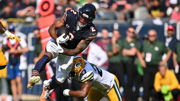 Bears need DJ Moore involved more as they try to snap 11-game skid