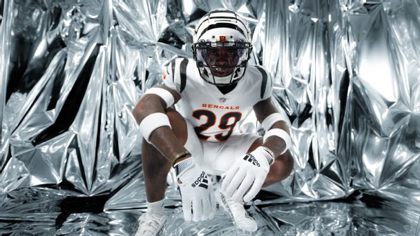 Bengals among top Week 3 NFL uniforms with all-white MNF look