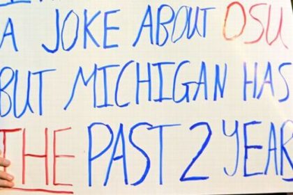 Best signs from 'College GameDay' at Ohio State vs. Notre Dame