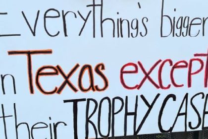 Best signs from 'College GameDay' at Texas-Alabama
