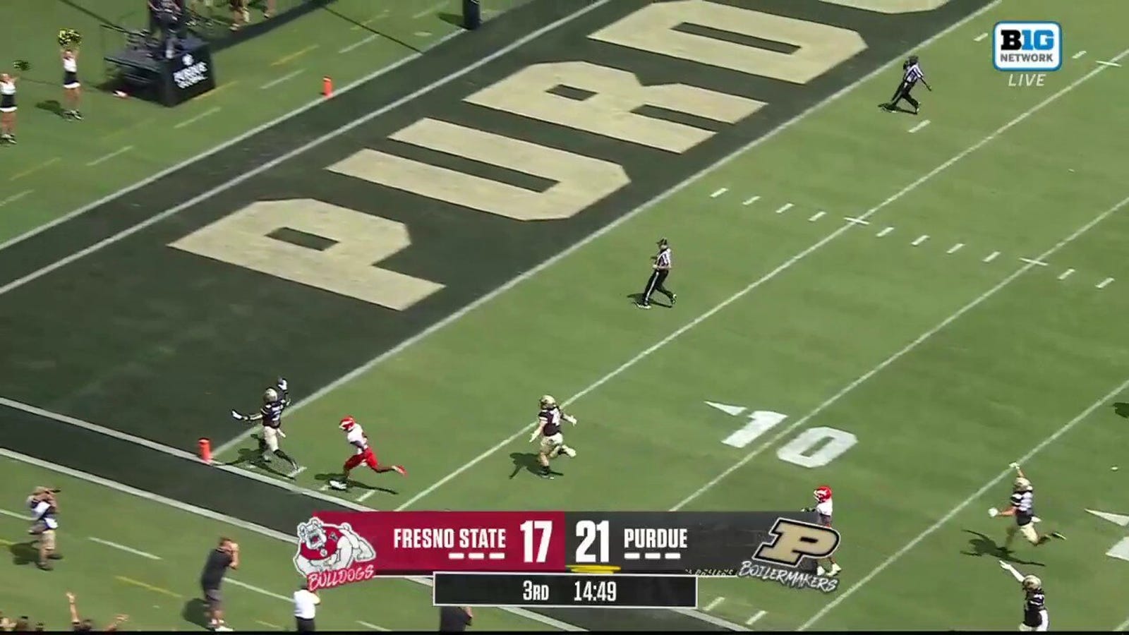 Tyrone Tracy Jr. returns the kickoff 97 yards to the house for a Purdue TD