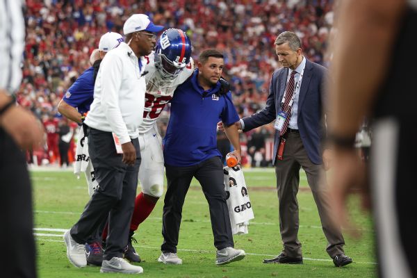 Giants' comeback thriller marred by Barkley injury