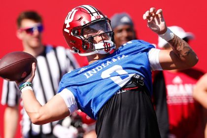 Indiana ends competition, picks Jackson as QB1