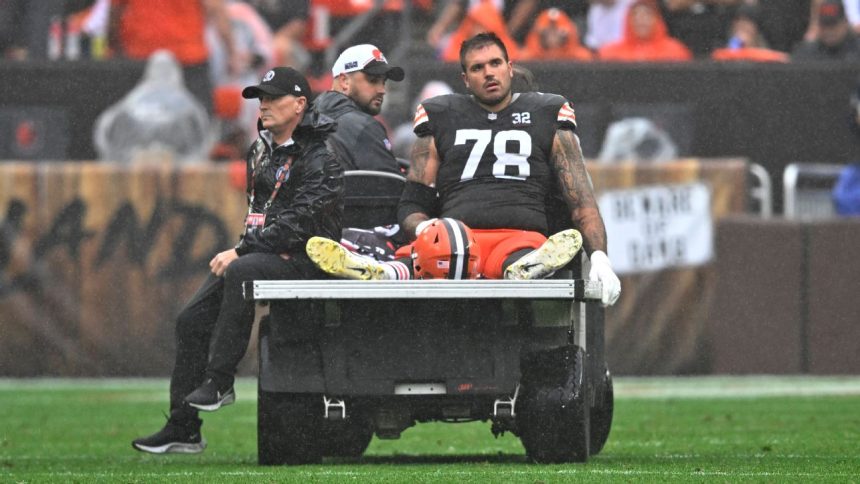 Source: Browns RT Conklin has torn ACL, MCL