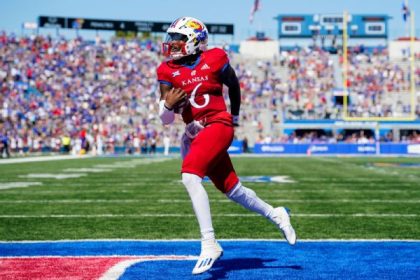 Source: KU QB Daniels expected to play vs. Illini