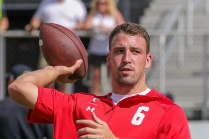 Sources: Northwestern to open with Bryant at QB