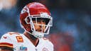 Travis Kelce hyperextends knee in practice, uncertain for Chiefs' opener