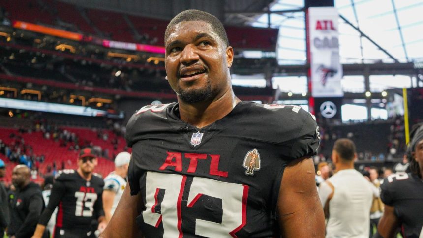 Water jugs and sage advice: Why Calais Campbell enjoys being the Falcons' consigliere