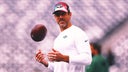 Aaron Rodgers throws passes, walks without crutches before Jets game vs. Eagles