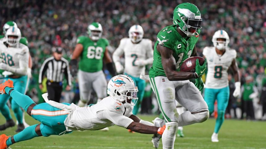 Banged-up Dolphins not using injuries as an excuse while looking for first signature win
