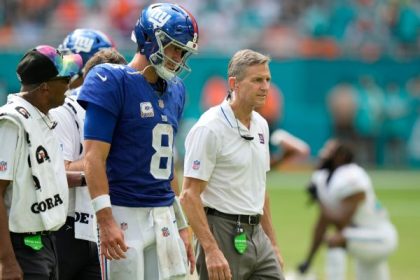 Giants QB Jones out vs. Bills with neck injury