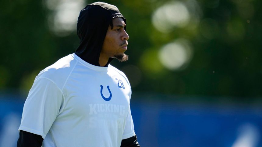 Healthy Taylor on Colts future: I'm here right now