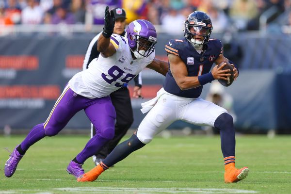 Injured Bears QB Fields out; Bagent to start