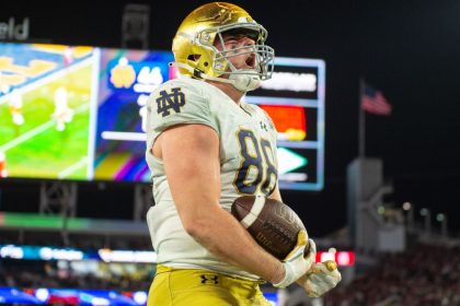 Irish TE Evans to miss season with torn ACL