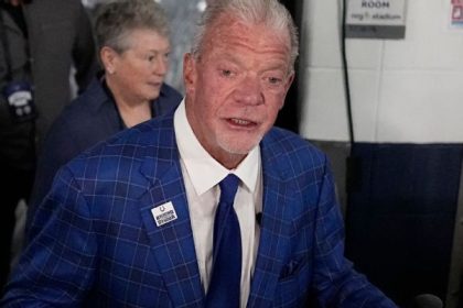 Irsay: NFL 'admits' 2 incorrect calls in Colts' loss