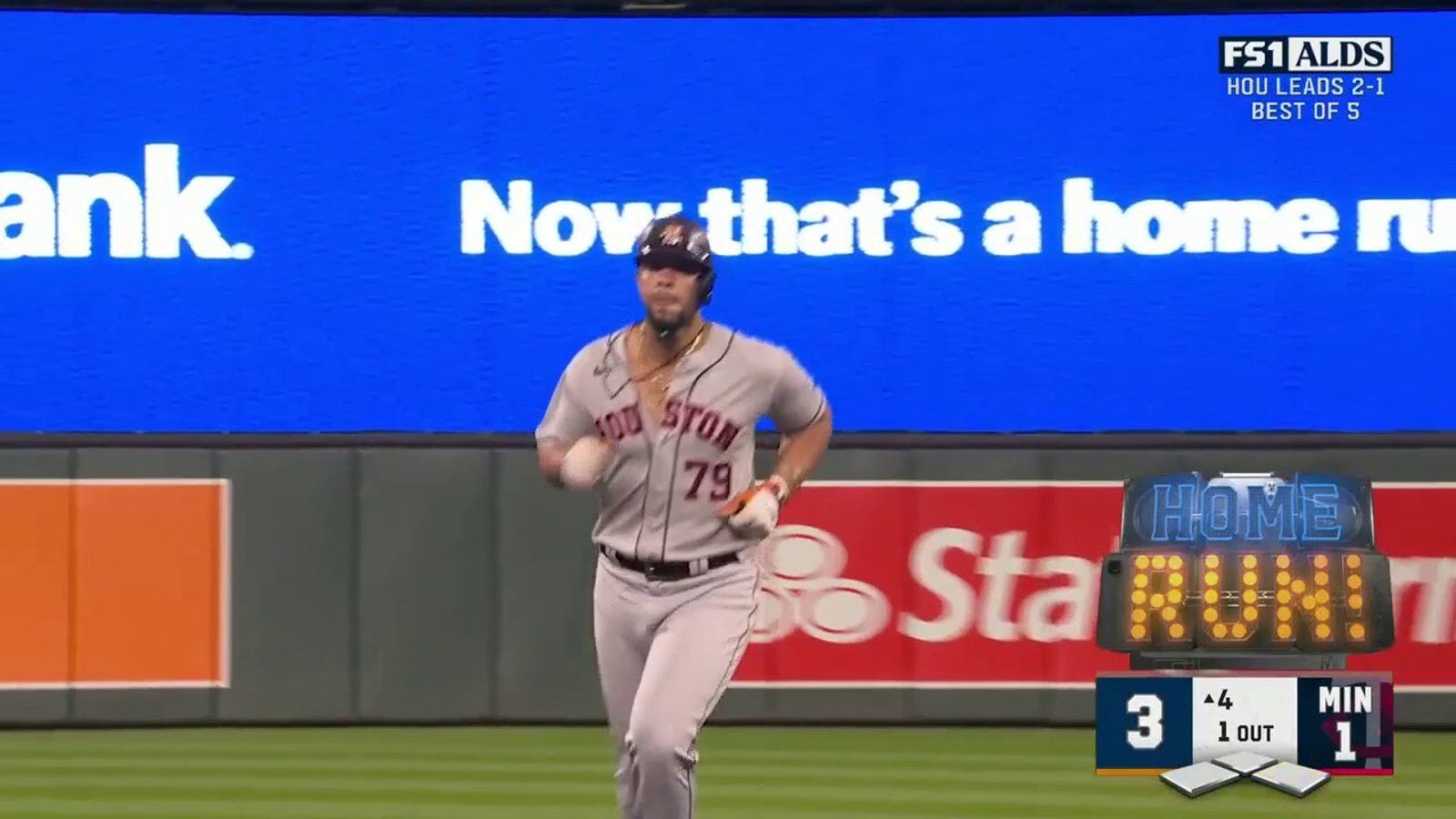 José Abreu crushes two-run homer, giving Astros the lead vs. Twins