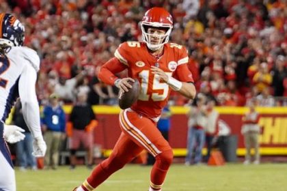 Patrick Mahomes leads Chiefs to 16th straight win over Broncos