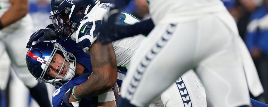 Seahawks beat Giants on MNF, defense steals the show