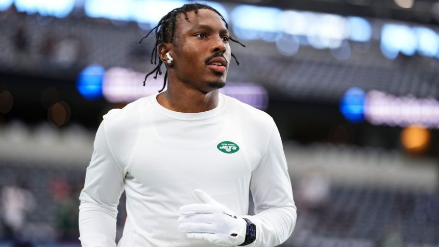 Sources: Jets trade WR Hardman back to Chiefs