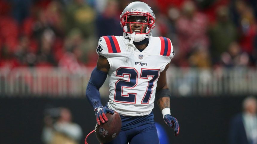 Sources: Pats reacquire CB Jackson from Bolts