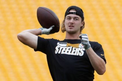 Steelers QB Pickett expected to start vs. Ravens