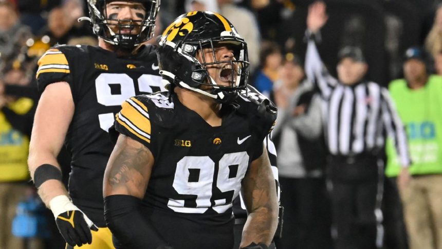 Suspended Iowa DL Shannon cleared to practice