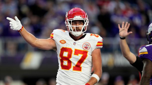 Travis Kelce returns from ankle injury to deliver big plays for Chiefs