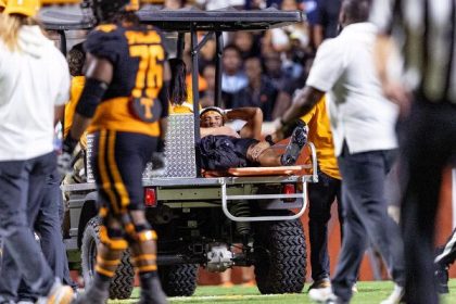 Vols WR McCoy taken to hospital after leg injury