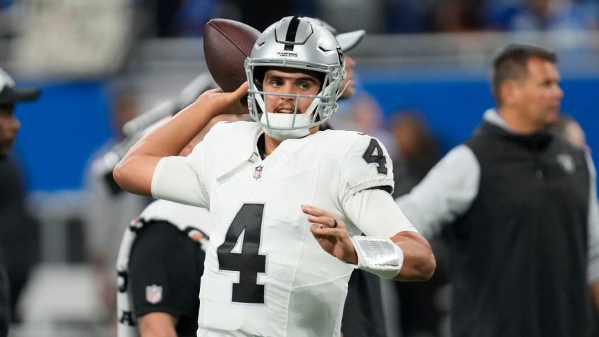 After shakeup, Raiders to start O'Connell at QB