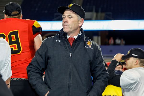Ferris State coach banned for players smoking