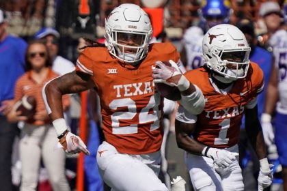 Horns RB Brooks has torn ACL, out for season