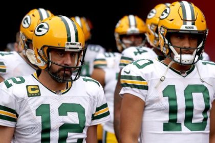 How does Jordan Love stack up to Aaron Rodgers, Brett Favre after 8 games as the Packers' starting QB?