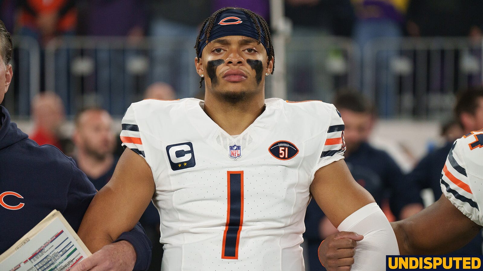 Should Bears stick with Justin Fields or draft USC QB Caleb Williams?