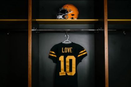 Packers' throwbacks lead NFL's top Week 11 uniforms