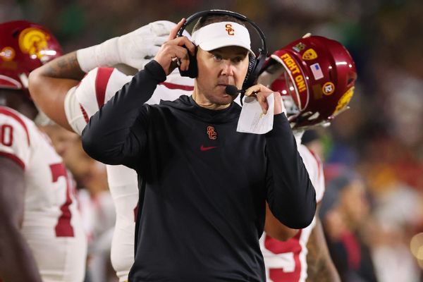 Riley on Grinch firing: USC has 'lot to play for'