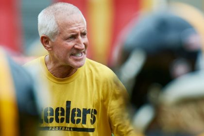 Steelers ST coach tore rotator cuff on sideline hit