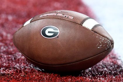 UGA extends AP No. 1 run to 2nd-best 22 weeks