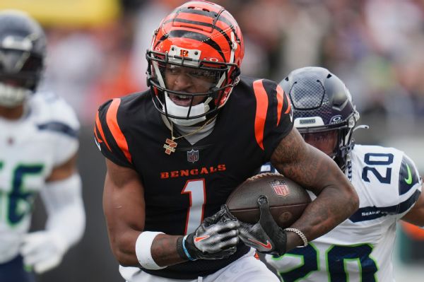 Bengals' Chase iffy for KC with shoulder issue