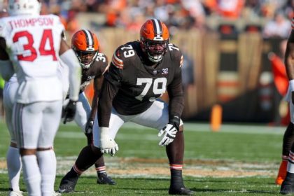 Browns rookie RT Jones (knee) out for season
