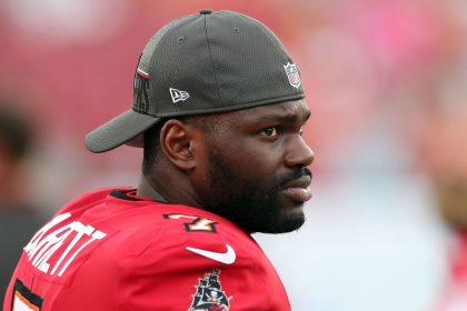 Buccaneers LB Shaq Barrett and wife Jordanna open up about their first Christmas without daughter Arrayah
